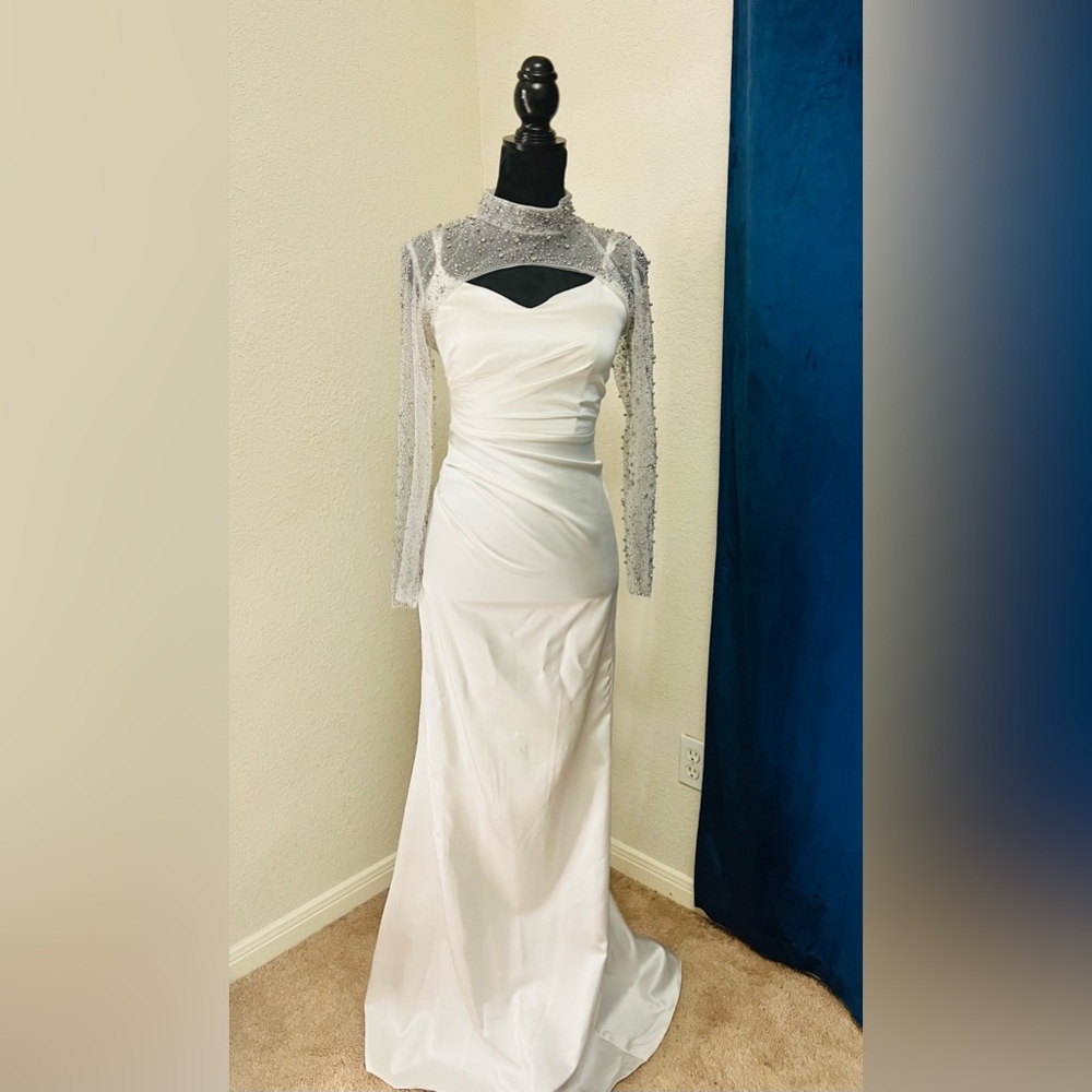 White stain dress.